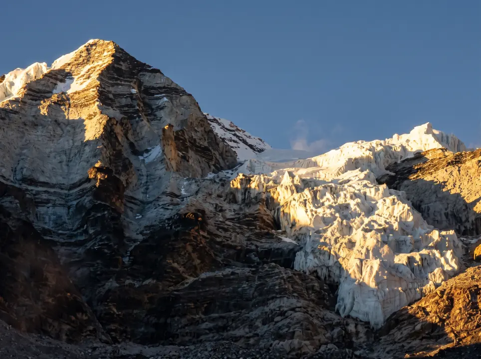 Blick zum Island-Peak Basecamp