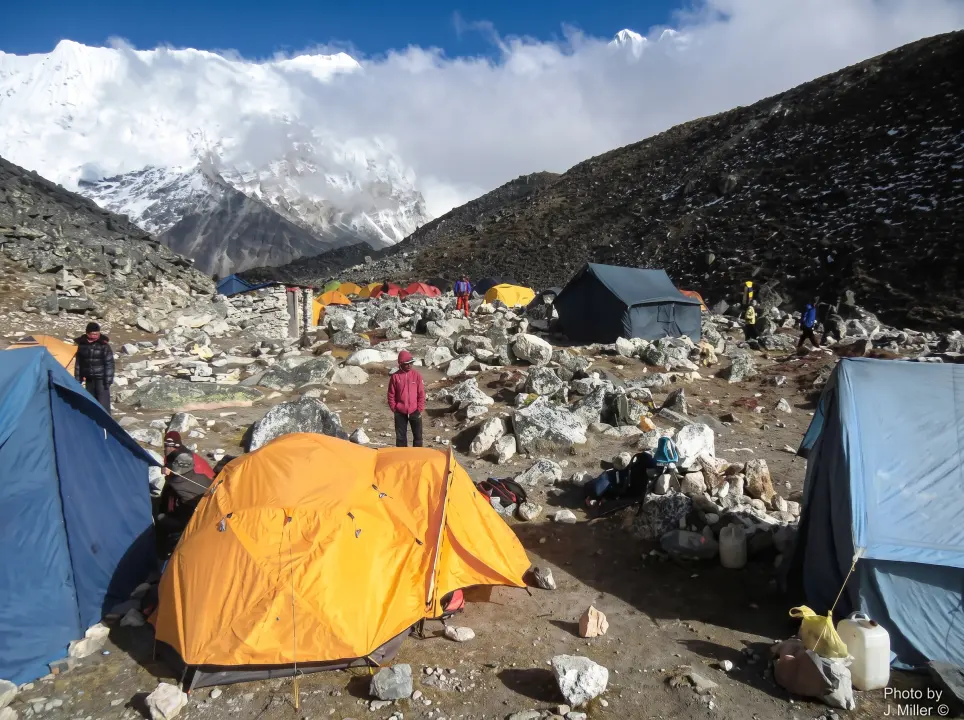 Zelte im Island-Peak Basecamp