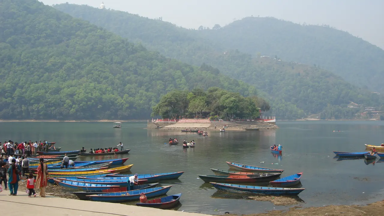 Der Peewa See in Pokhara