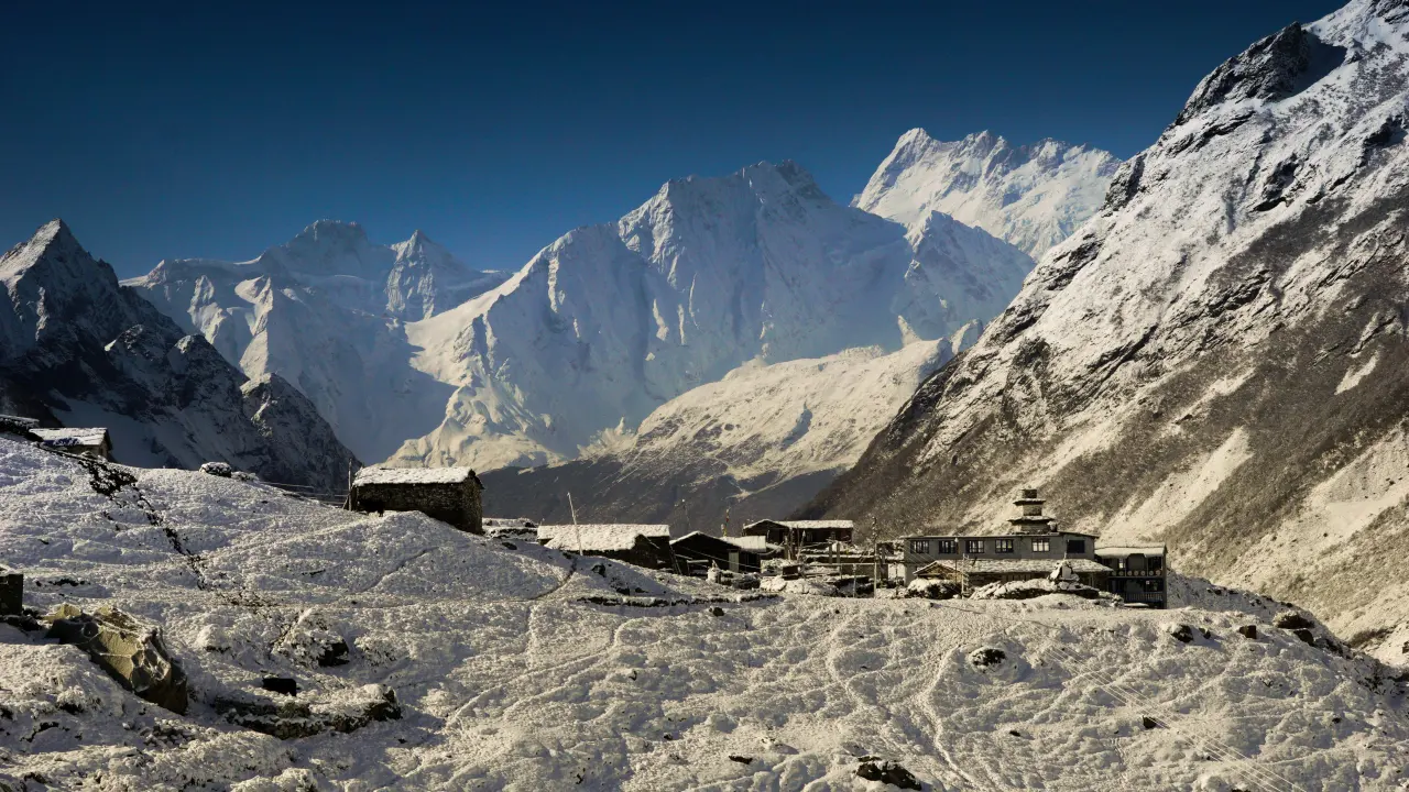 Kleine Orte mit netten Lodges, Manaslu Trekking