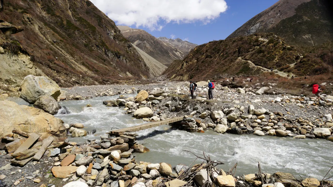 Manaslu Trekking