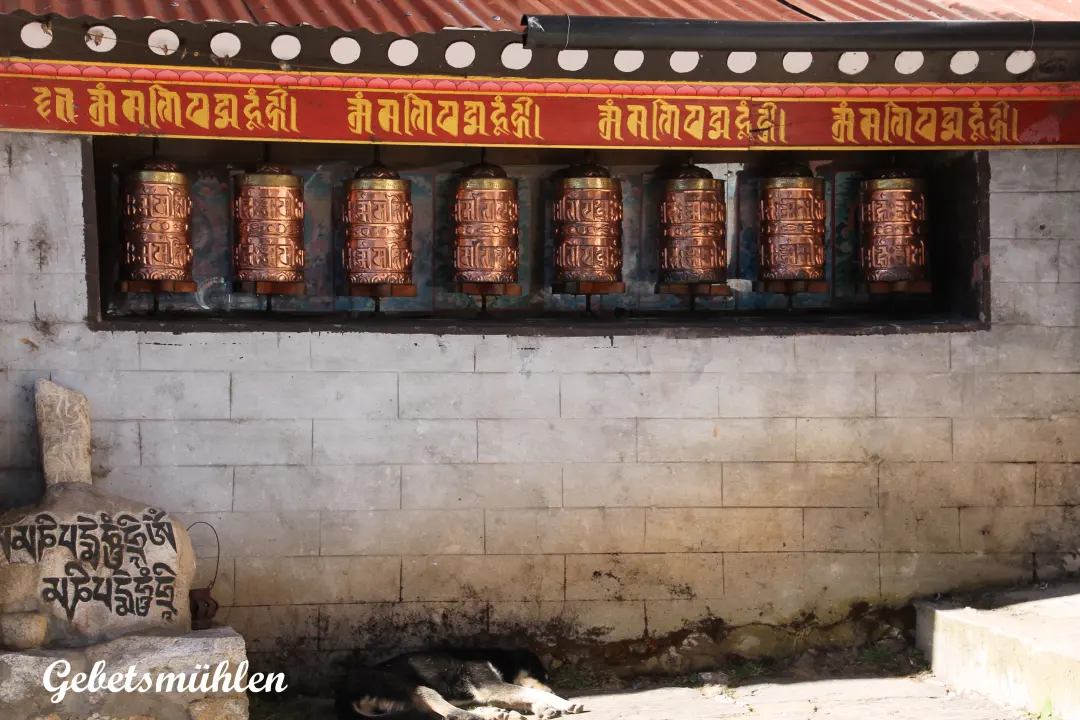 Gebetsmühle auf dem Weg, Everest Trekking